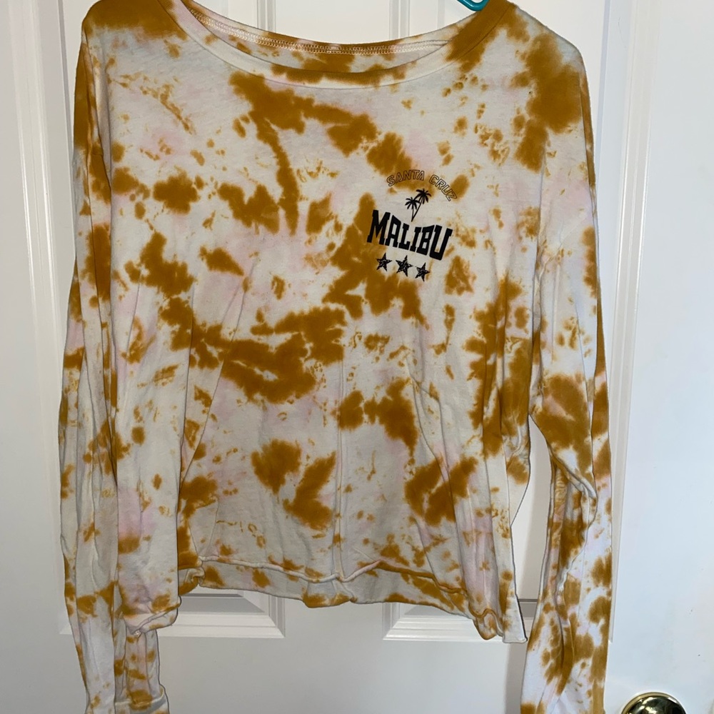 Tye die long sleeve malibu details